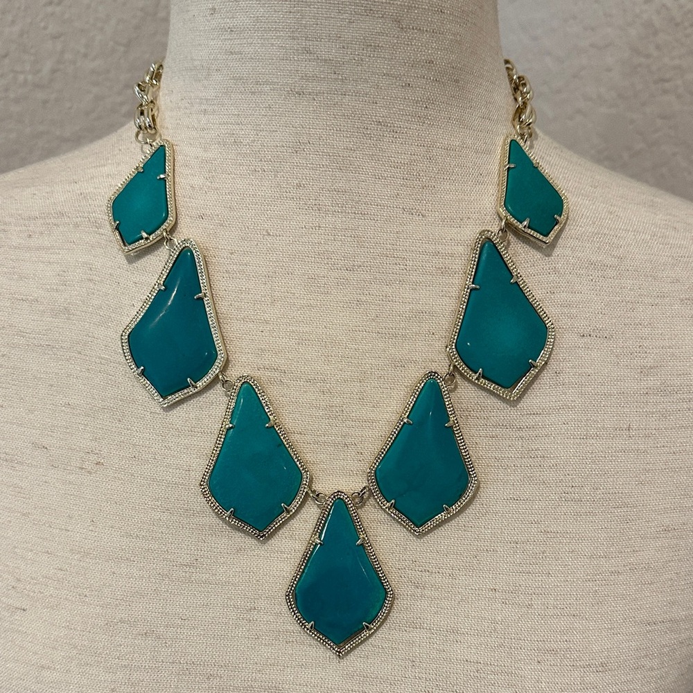 Kendra Scott Kensey Statement Necklace - Picture 3 of 7